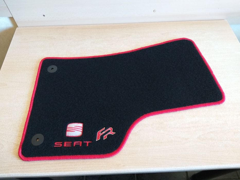 Covorase auto din mocheta dedicate SEAT LEON FR (5F)