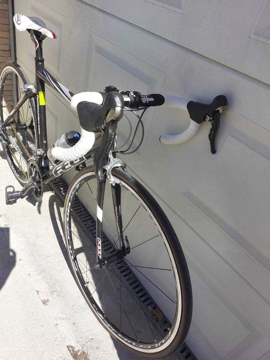 FELT Ultegra Състезателен Велосипед 28 цола
