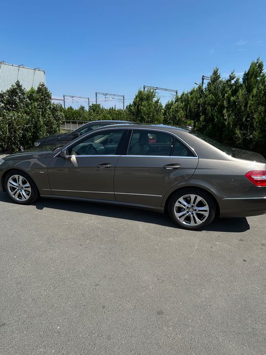 MERCEDES-BENZ E-Class 2012 — imagine 3
