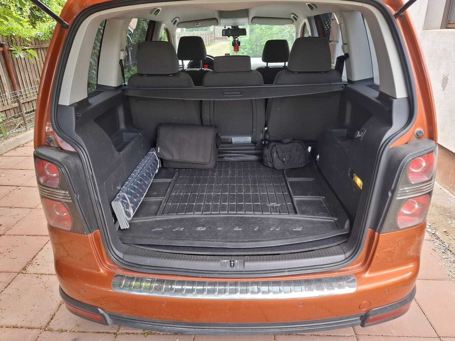 VOLKSWAGEN Touran 2008 — imagine 5