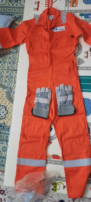 Продам спецодежду