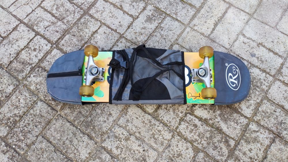 Vând skateboard ediție limitată