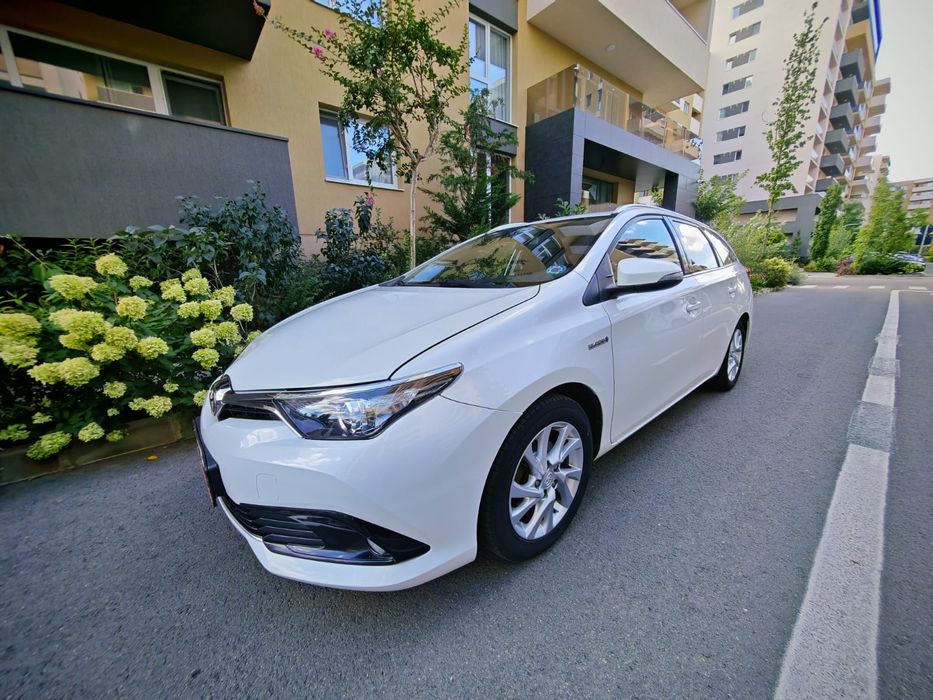 TOYOTA Auris