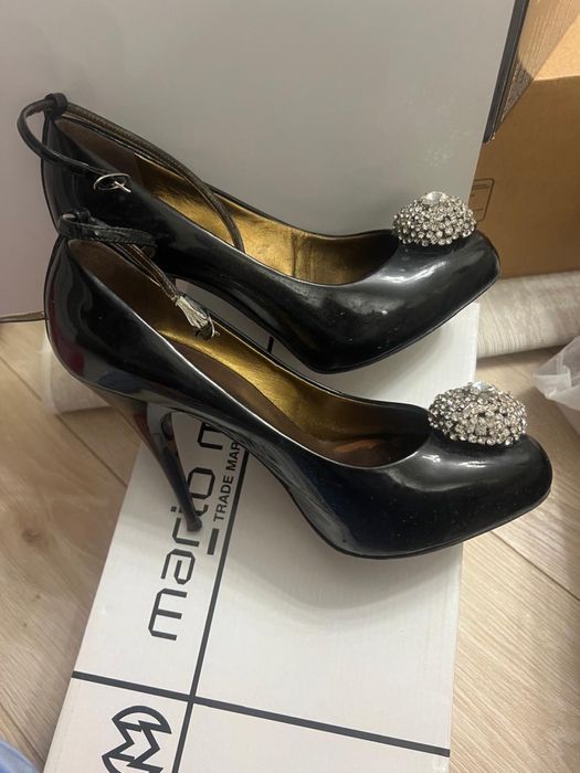 женская обувь со шпильками