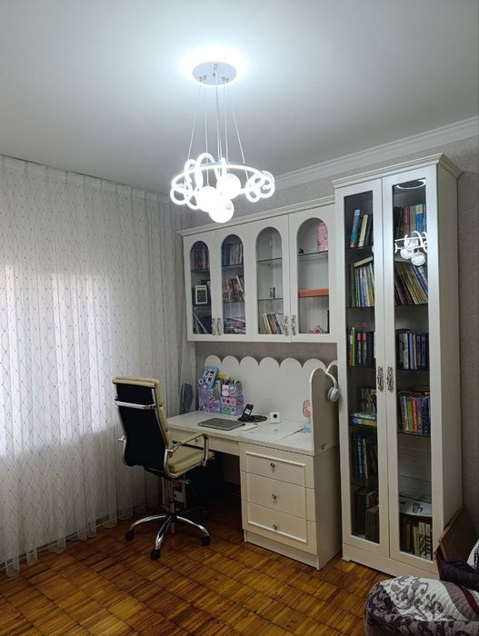 2-х комнатная квартира, 77-серия, с ремонтом, частично с мебелью