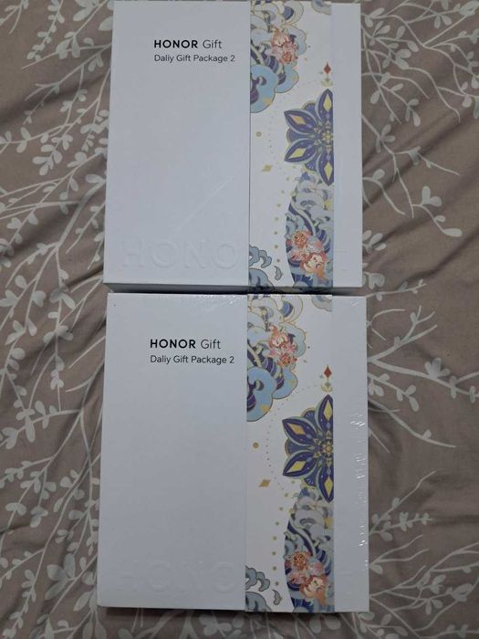 Продам подарочный набор от Honor gift
