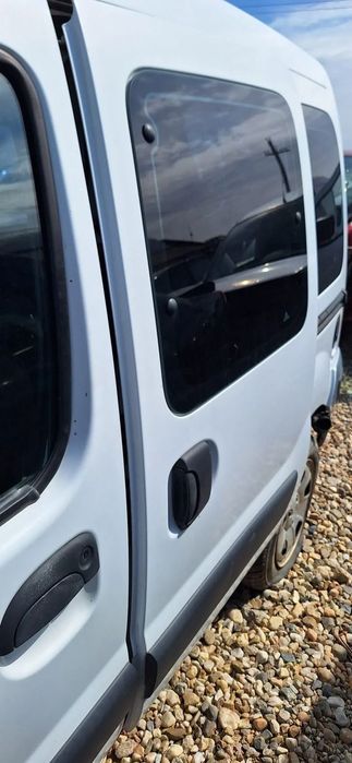 usa spate stanga/dreapta renault kangoo an 2004