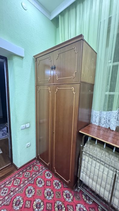 Румынская стенка в хорошем состоянии