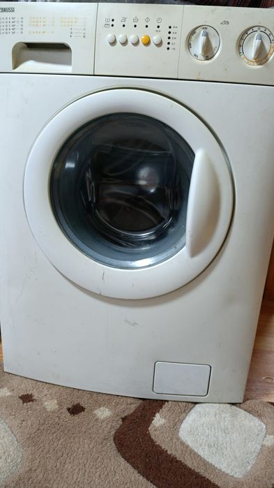 Продам стиральную машинку