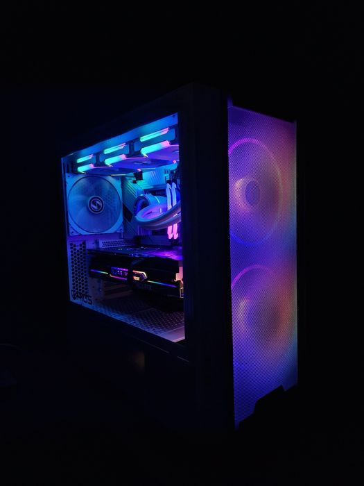 Гейминг PC в гаранция i7-14700KF / RTX 4070 Ti / 32GB DDR5