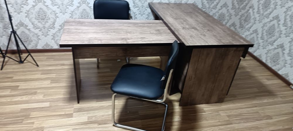 Ofis uchun mebel