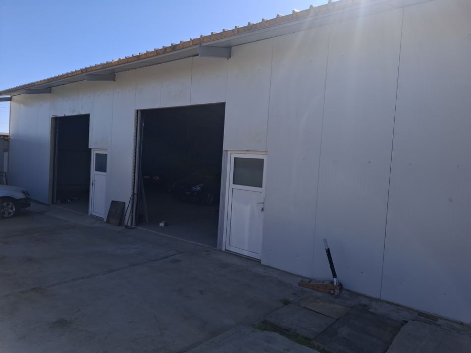 Închiriez spațiu industrial hale  hala modulare depozitare sau producție  atelier  80 m2 buc sau 300 m2  total.  in Giarmata