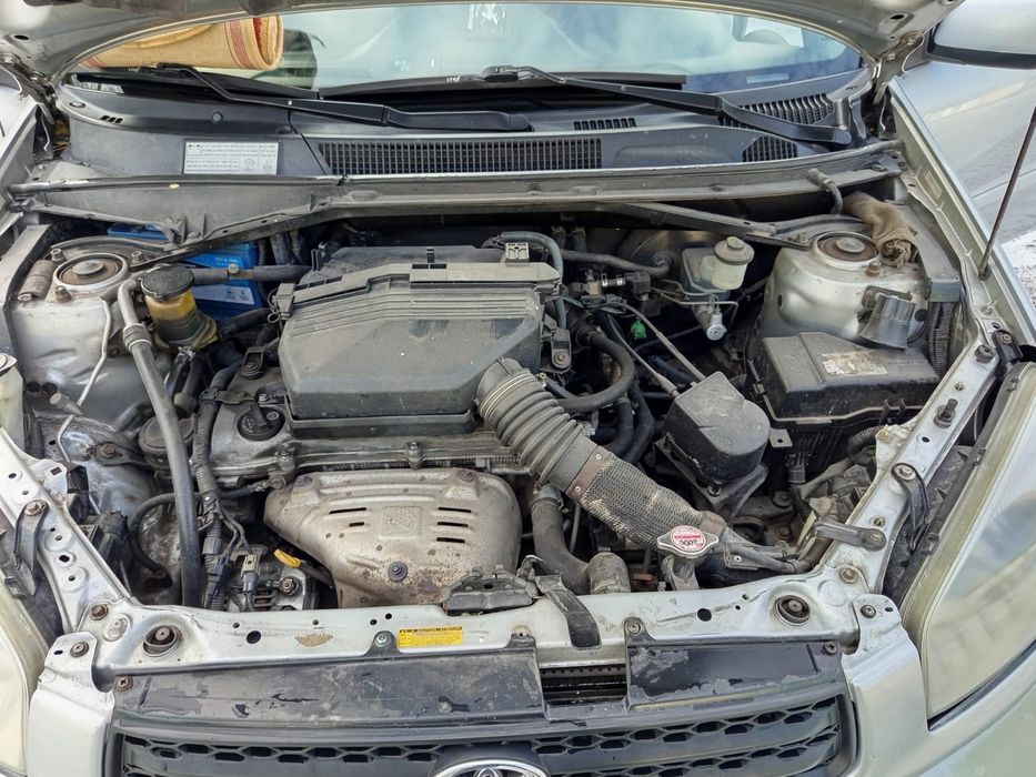 Продаю машину Toyota Rav4