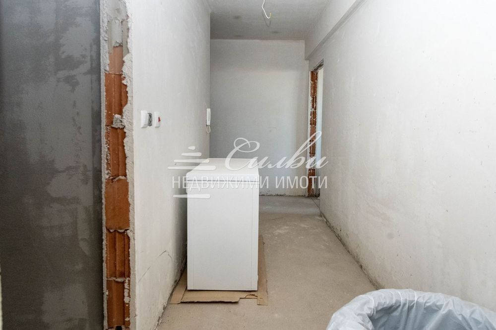 Продава се Двустаен апартамент в Шумен, Добруджански - 72 кв.м за 1183 €/кв.м - Снимка #5