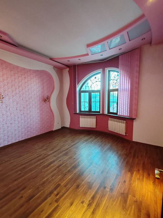 Никитина продается дом