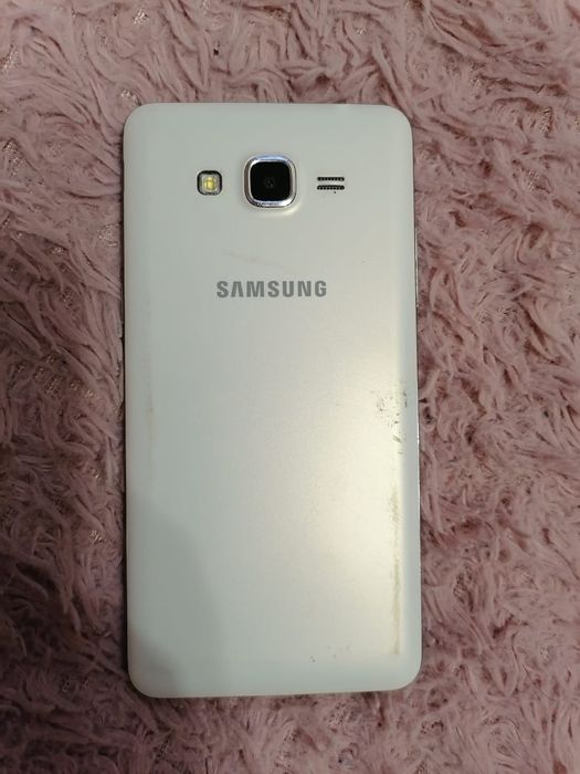 Продам телефон Samsung .Срочно!
