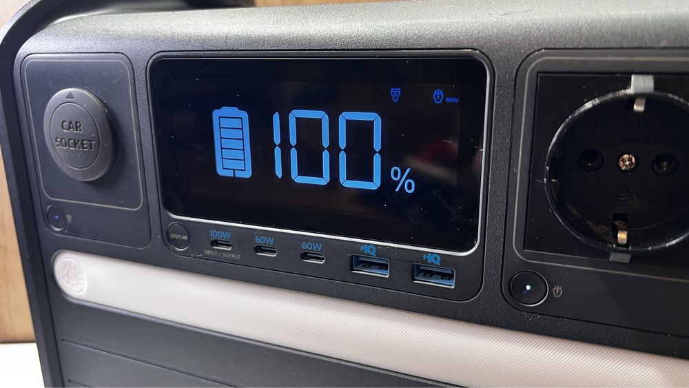 Преносима акумулаторна соларна стация Anker 555