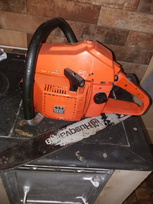 Husvarna 444 SE recent adusă în țară