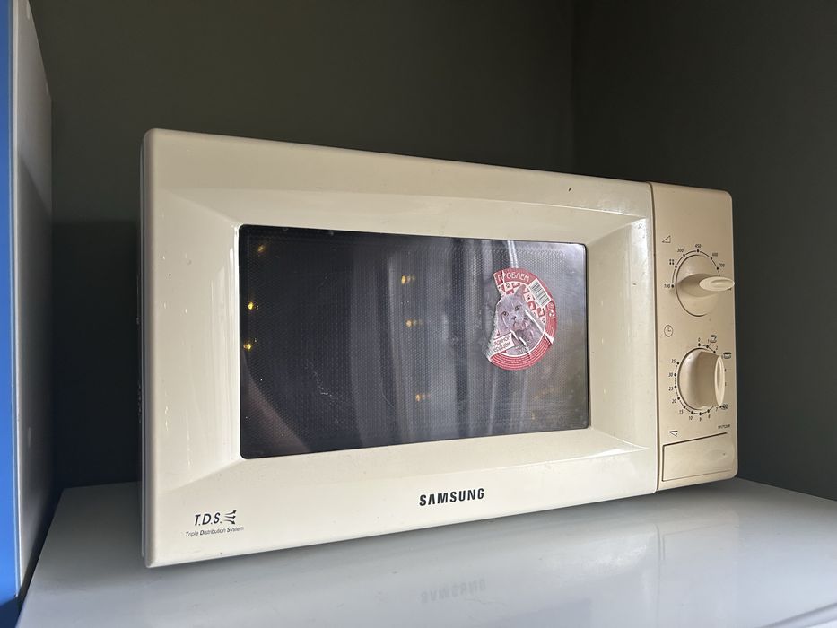 Продам микроволновку Samsung