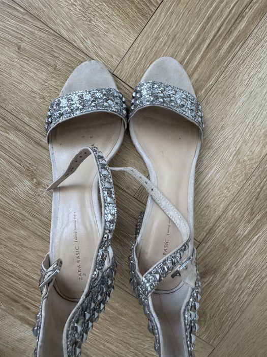 Продам туфли Zara