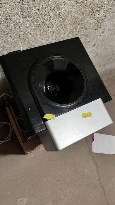 Диспенсър за топла и студена вода NEO + допълнителни бутилки