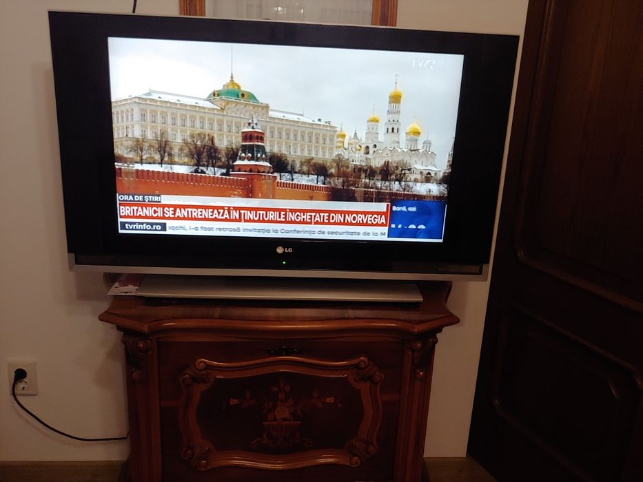 Televizor LG 95cm diagonala