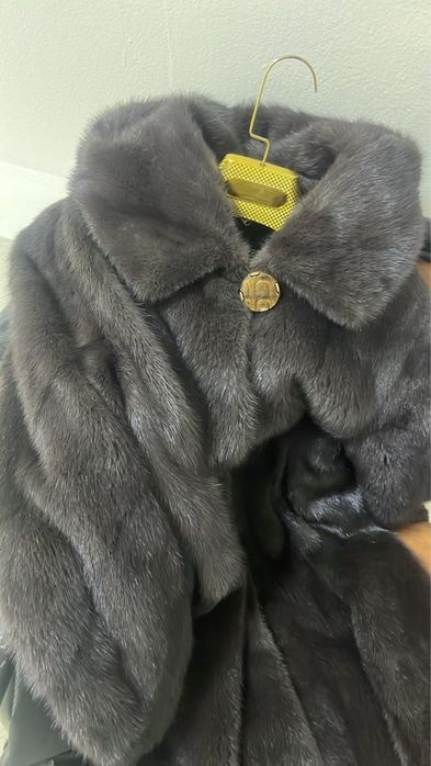 Продам шубу 48-50