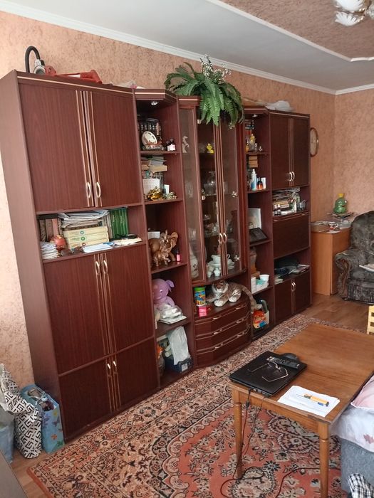Продам стенку и тумбу для ТВ.
