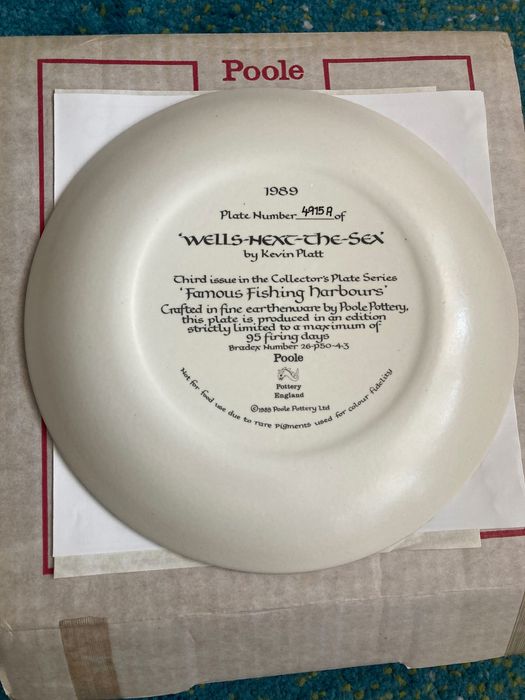 Колекционерски порцеланови чинии