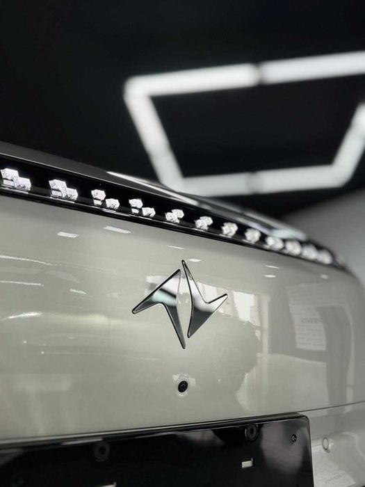 Dongfeng eπ 008 Ultra