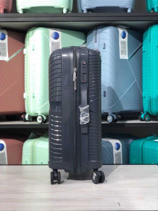 Прочные чемоданы