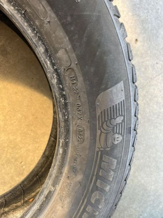 vând 4 anvelope 215/65/17 Michelin allseazon foarte bune