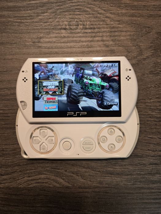Psp GO с аксесоари