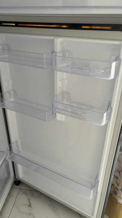 Холодильник с морозильником