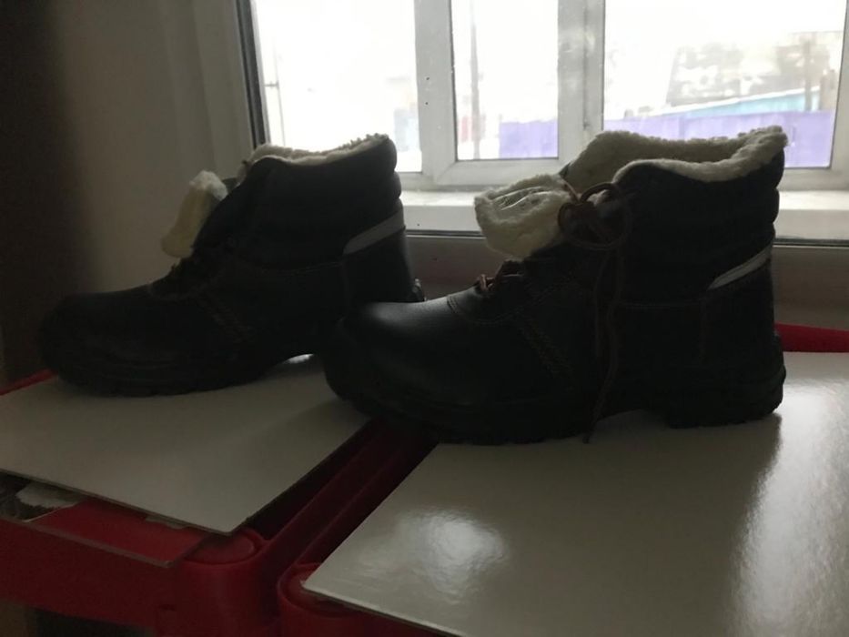 Продам ботинки мужские