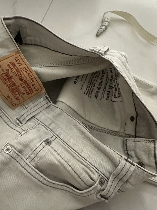 Оригинални мъжки дънки Levi’s размерът е 31,модел 511