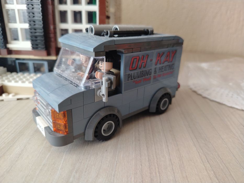 Casa lego din Singur Acasă