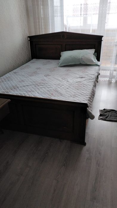 Продам спальный гарнитур бу