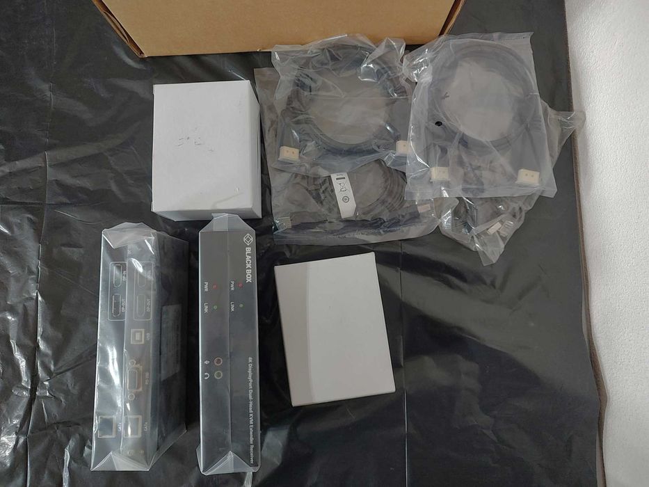 Black Box KVXLCDP-200 ,KVM Extender Kit with Dual-Monitor, USB 2.0