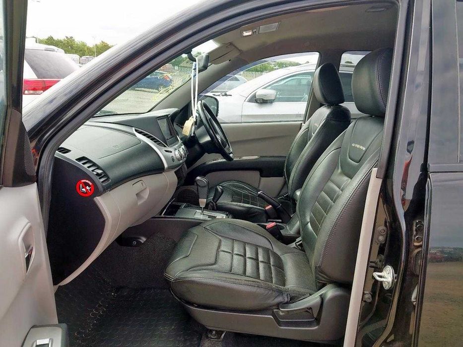 Dezmembrez Mitsubishi L200 2.5 Diesel 2010