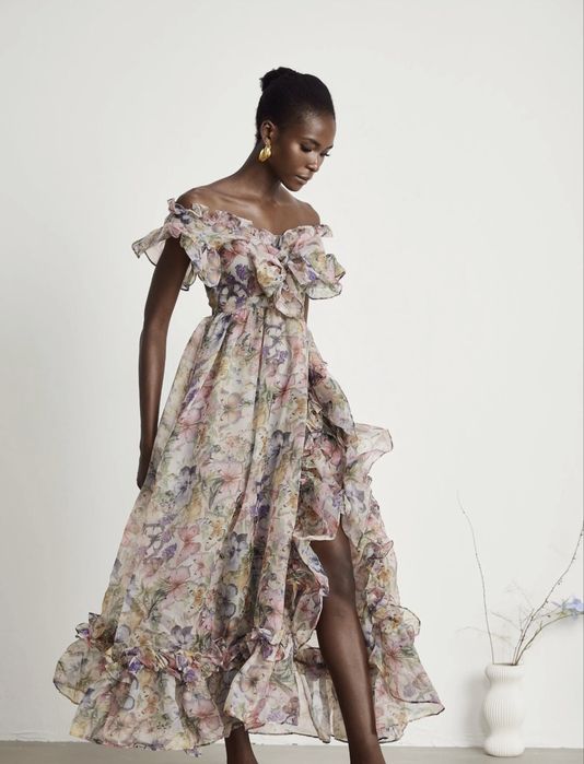 Нова рокля Miss Rosier – Margaux off-shoulder ruffled midi dress