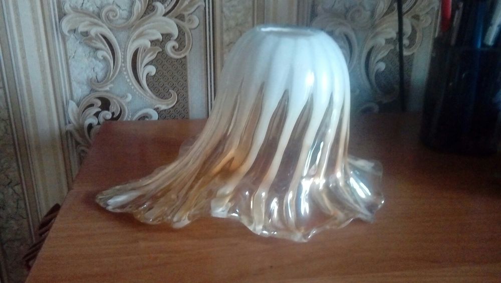 Продам плафоны на люстру