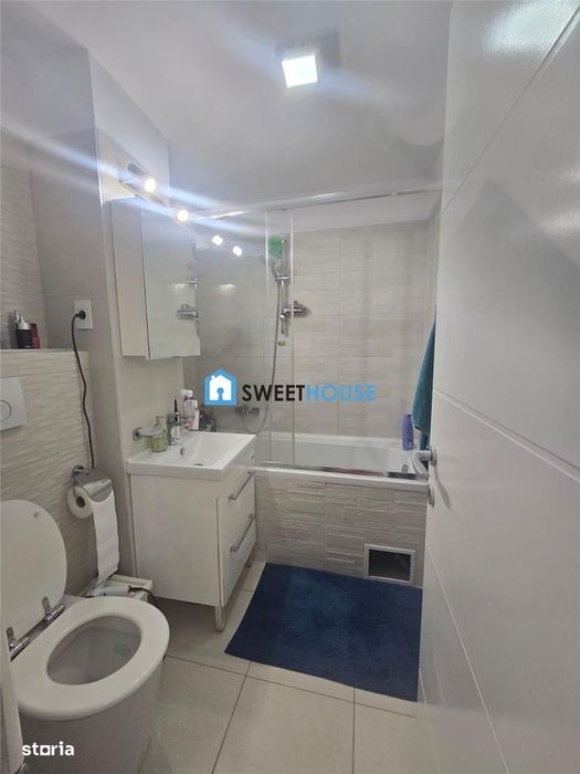 Apartament cu trei camere renovat zona Campului