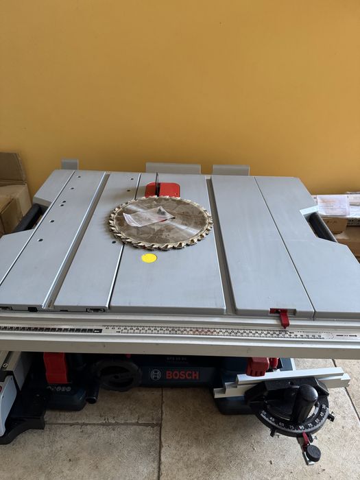 Машина за производство на мебели