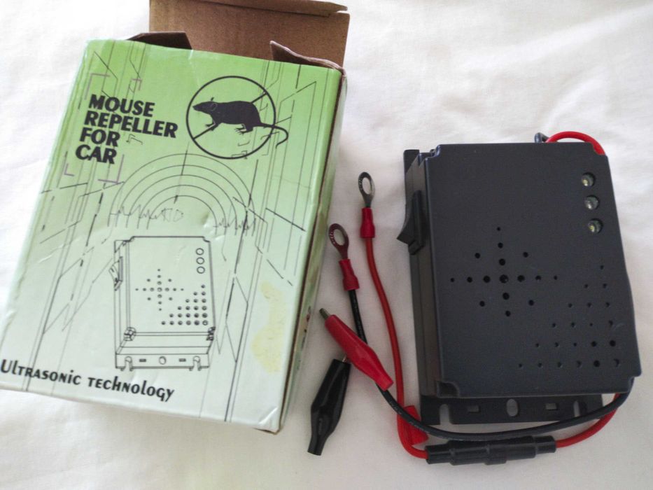 Эл. устройство капан за мишки и други животни от колата