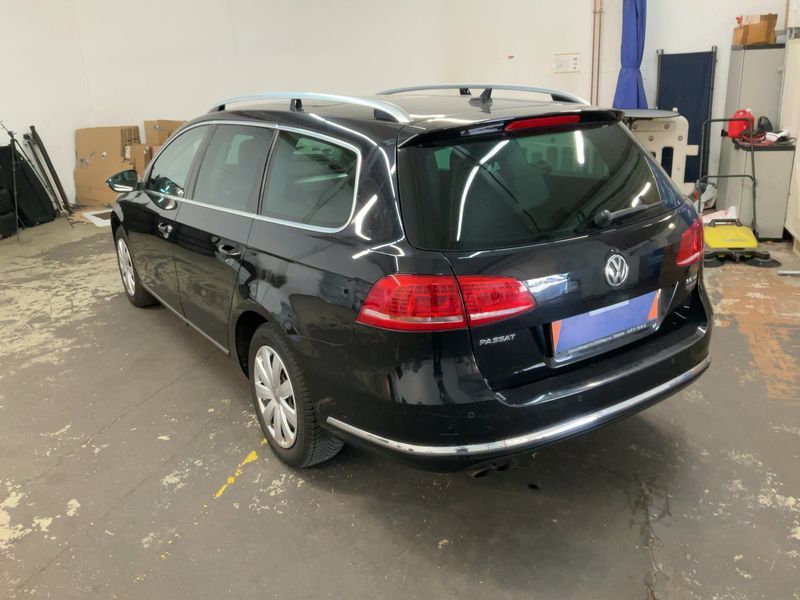 Volkswagen Passat 2.0 TDI Highline BlueMotion Tech 2012