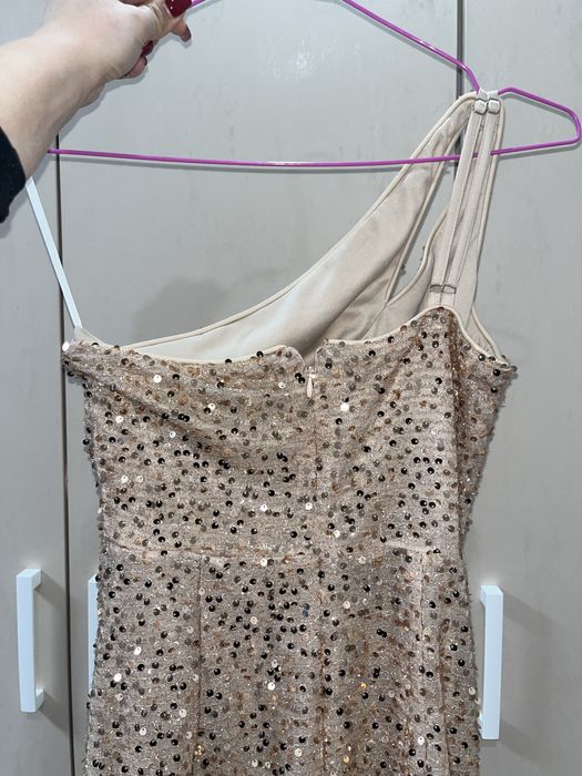 Златиста официална рокля