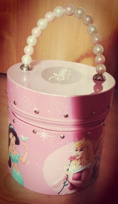 Gentuța metalica cu prințesele Disney