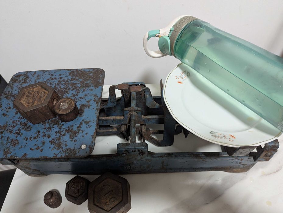 Cantar, Balanta veche, functionala,cu greutati an 1930, decor vintage