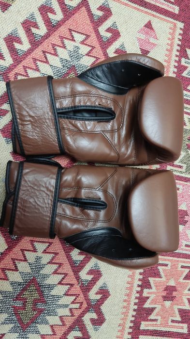 Боксёрские перчатки